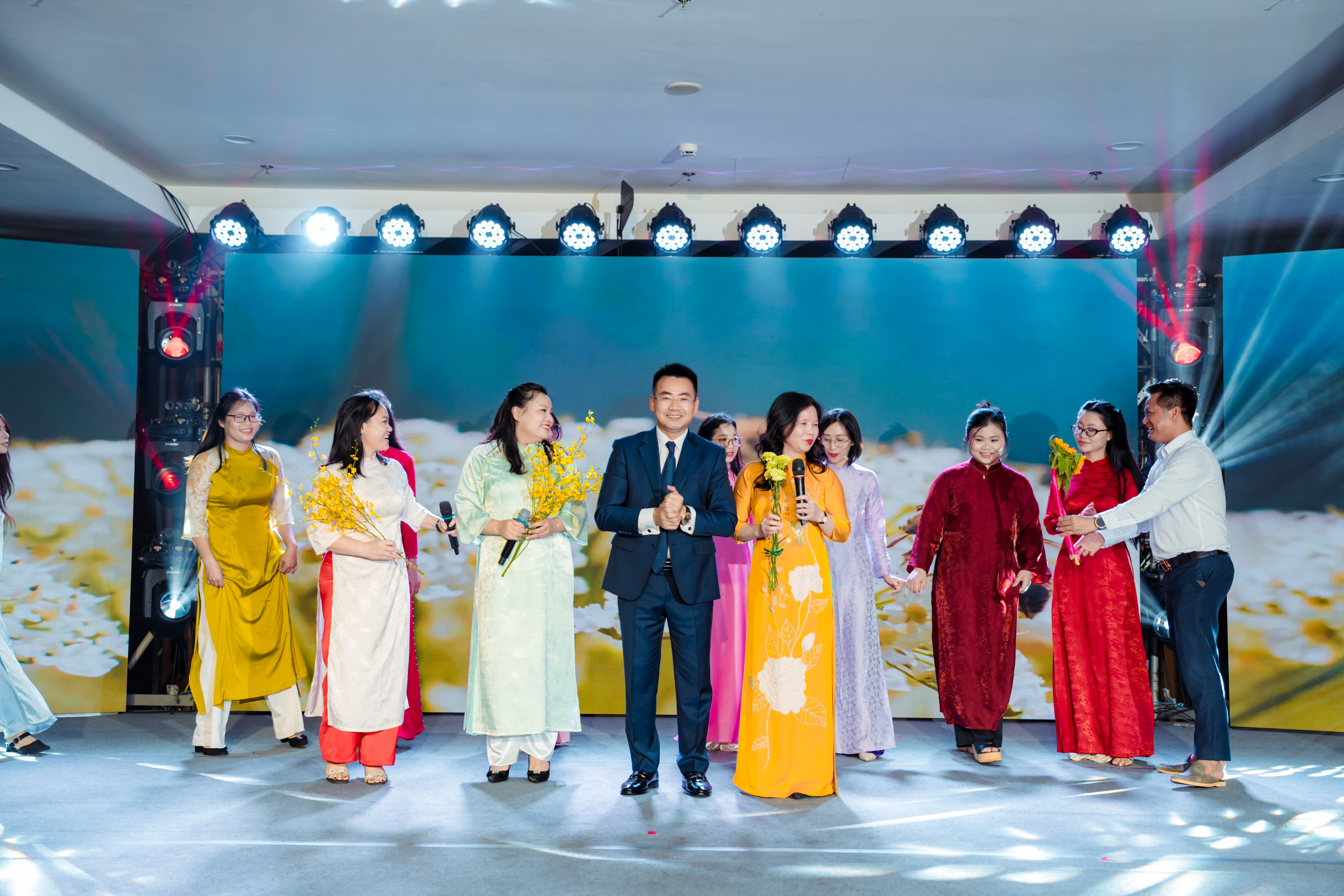 Minh Đức Group tổ chức Gala 20 tháng 10