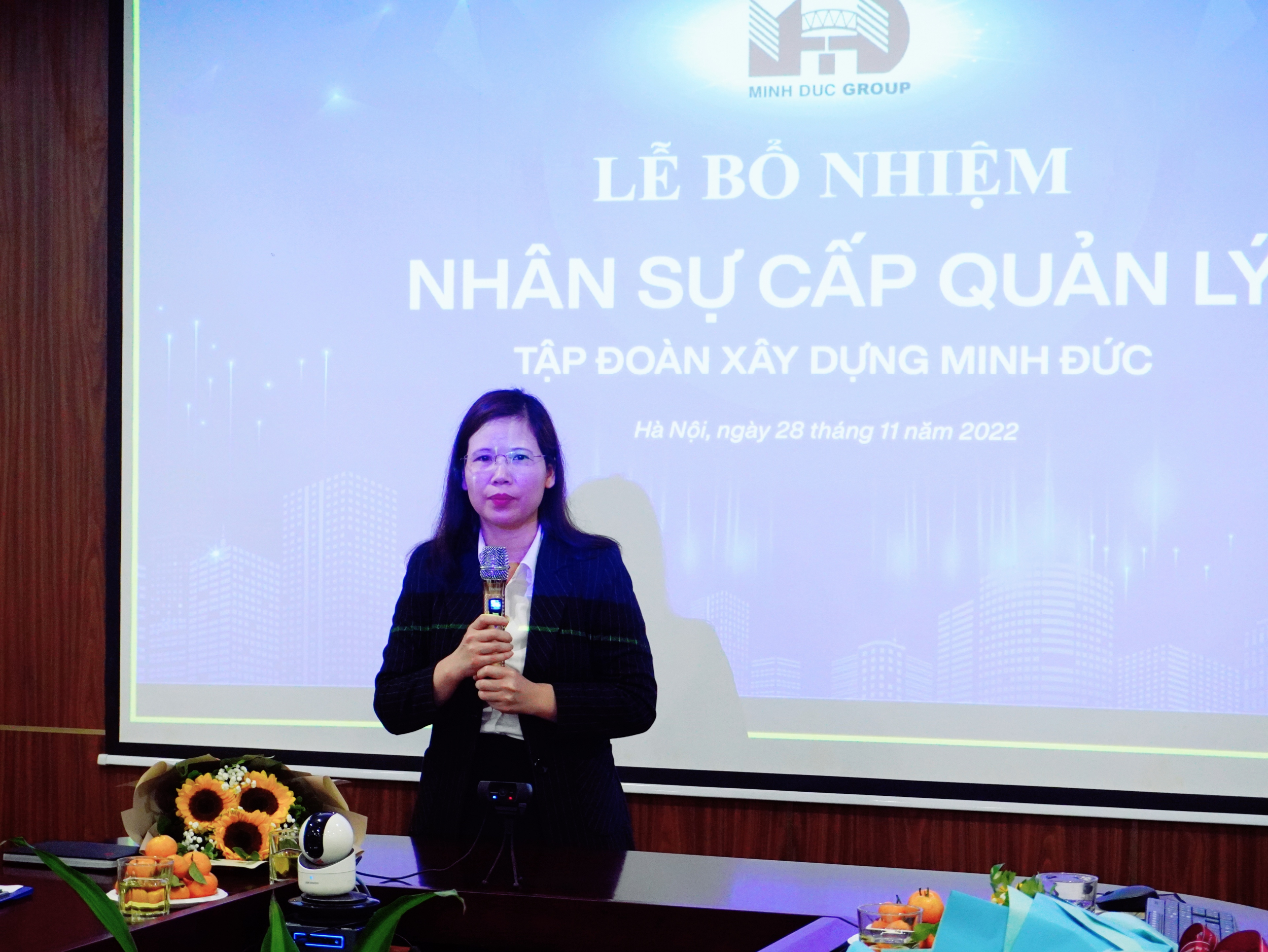 nhan-su-tap-doan-minh-duc-la-ai