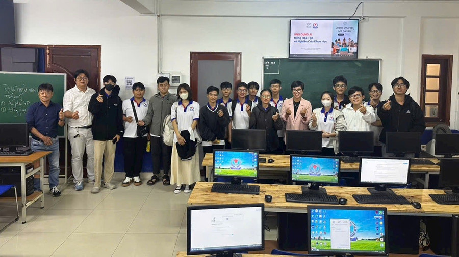 Trường Cao đẳng Quốc tế TPHCM ứng dụng AI vào giảng dạy.