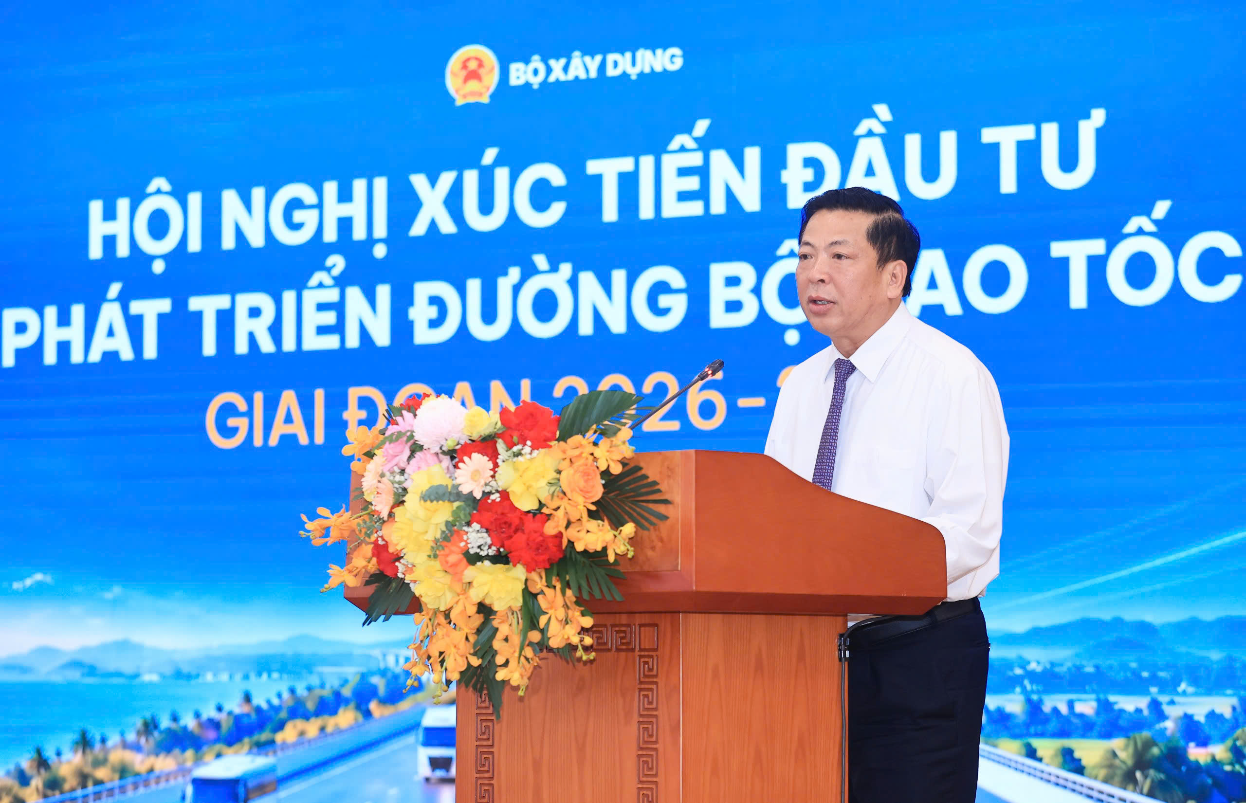 Bộ trưởng Bộ Xây dựng Trần Hồng Minh phát biểu khai mạc Hội nghị