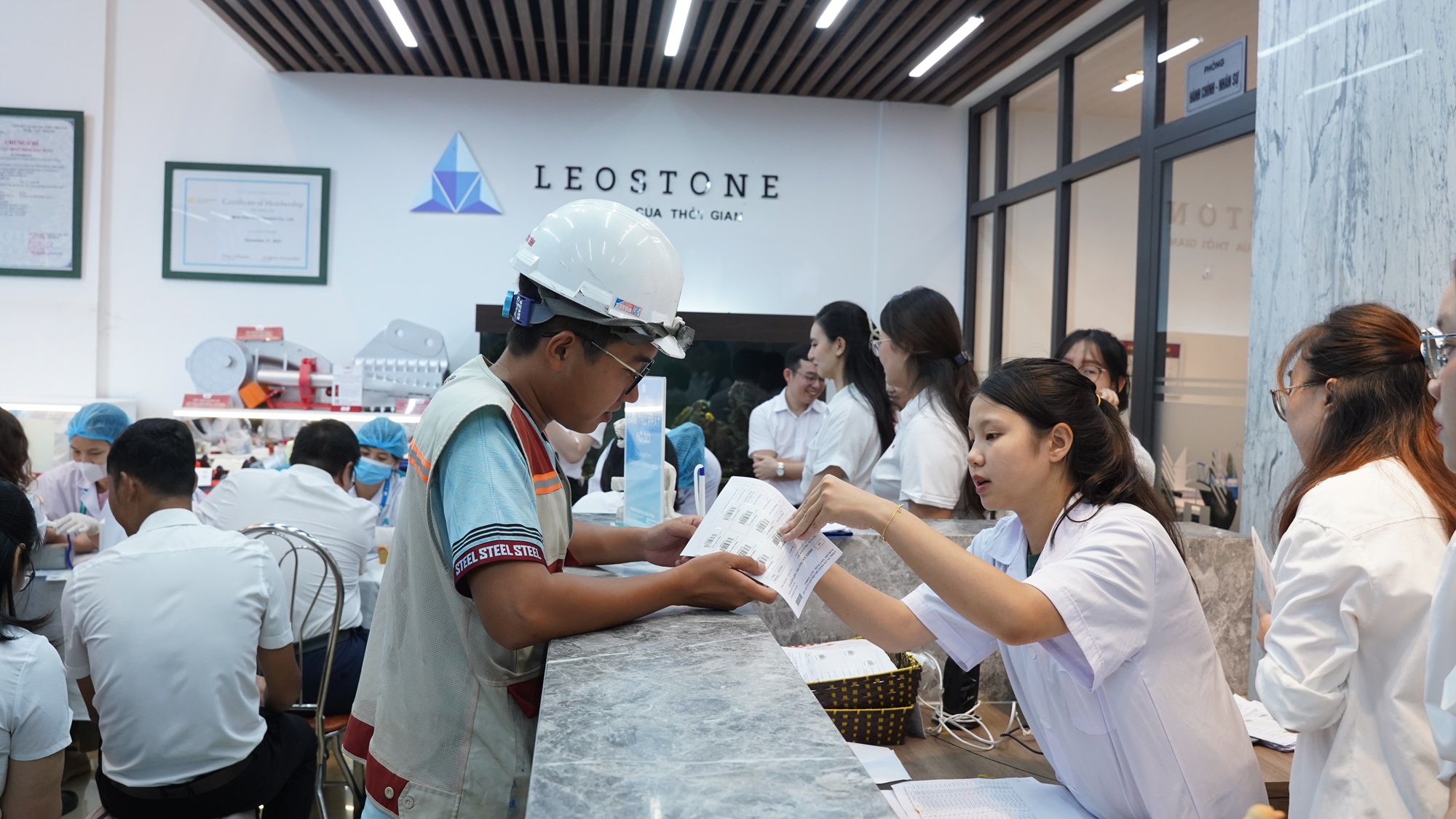 Cán bộ nhân viên Minh Đức Group tham gia các hoạt động kiểm tra sức khỏe định kỳ