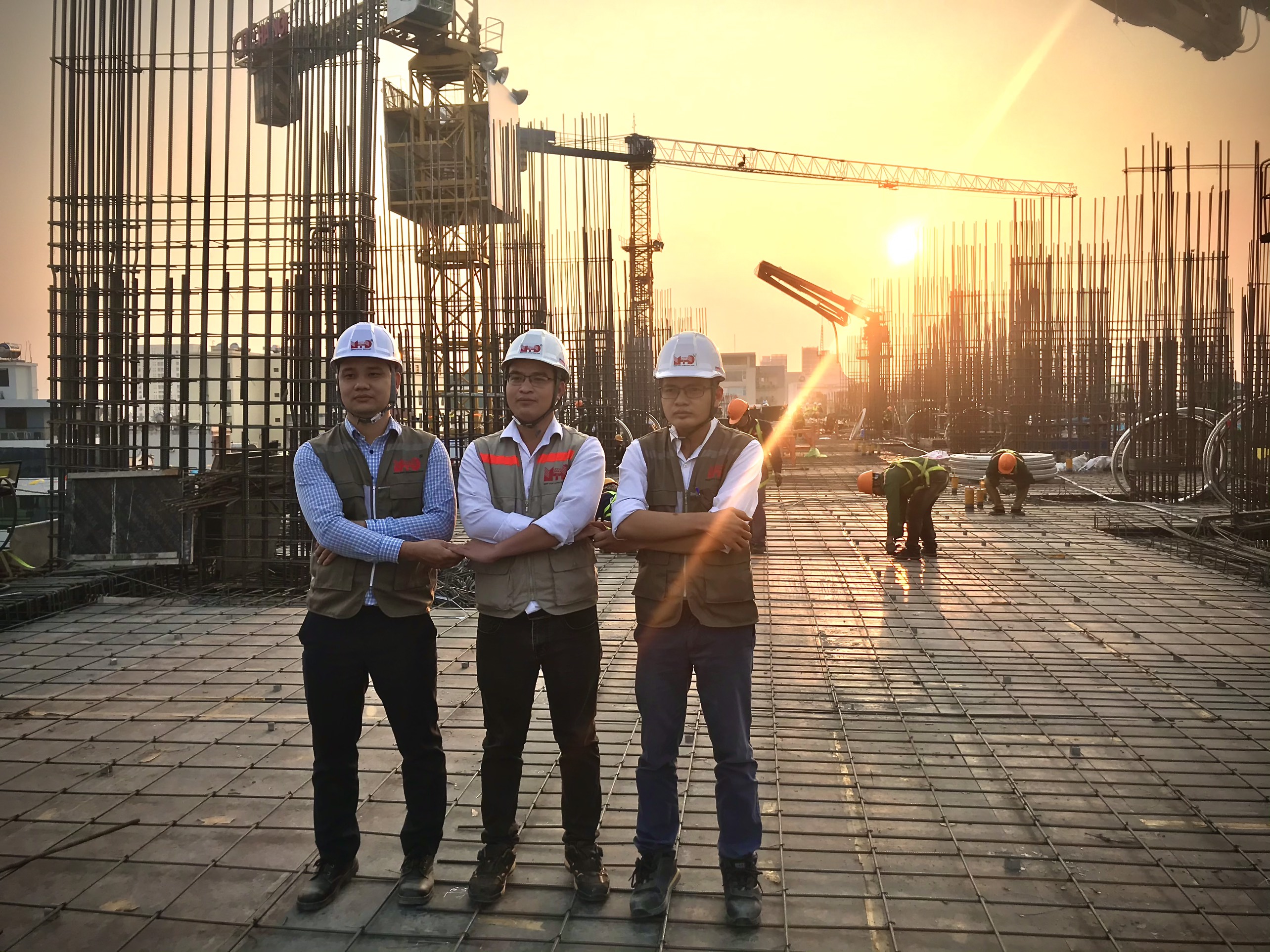 thi-cong-san-du-ung-luc