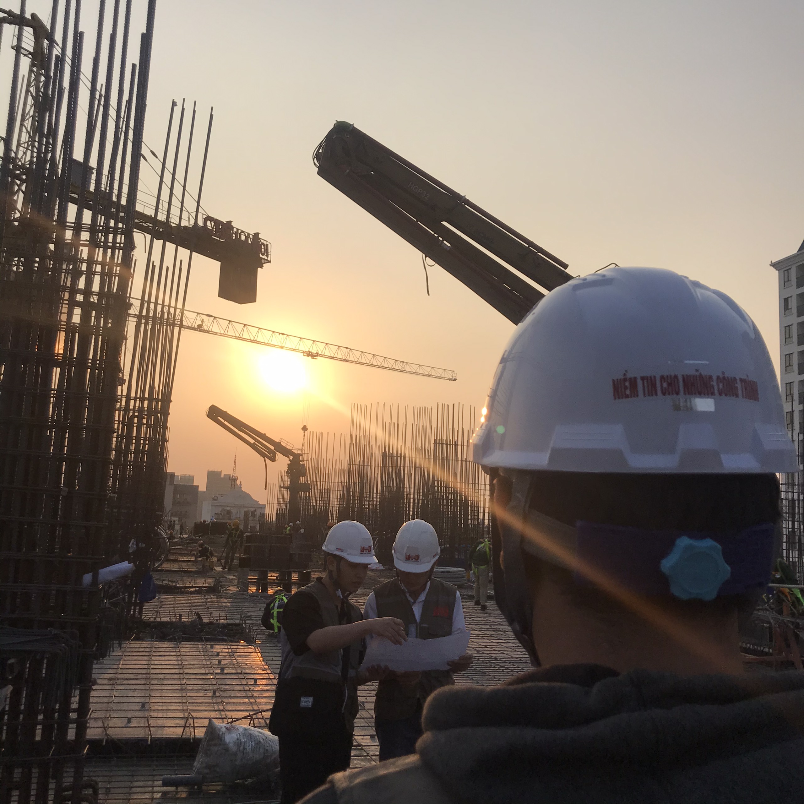 thi-cong-san-du-ung-luc