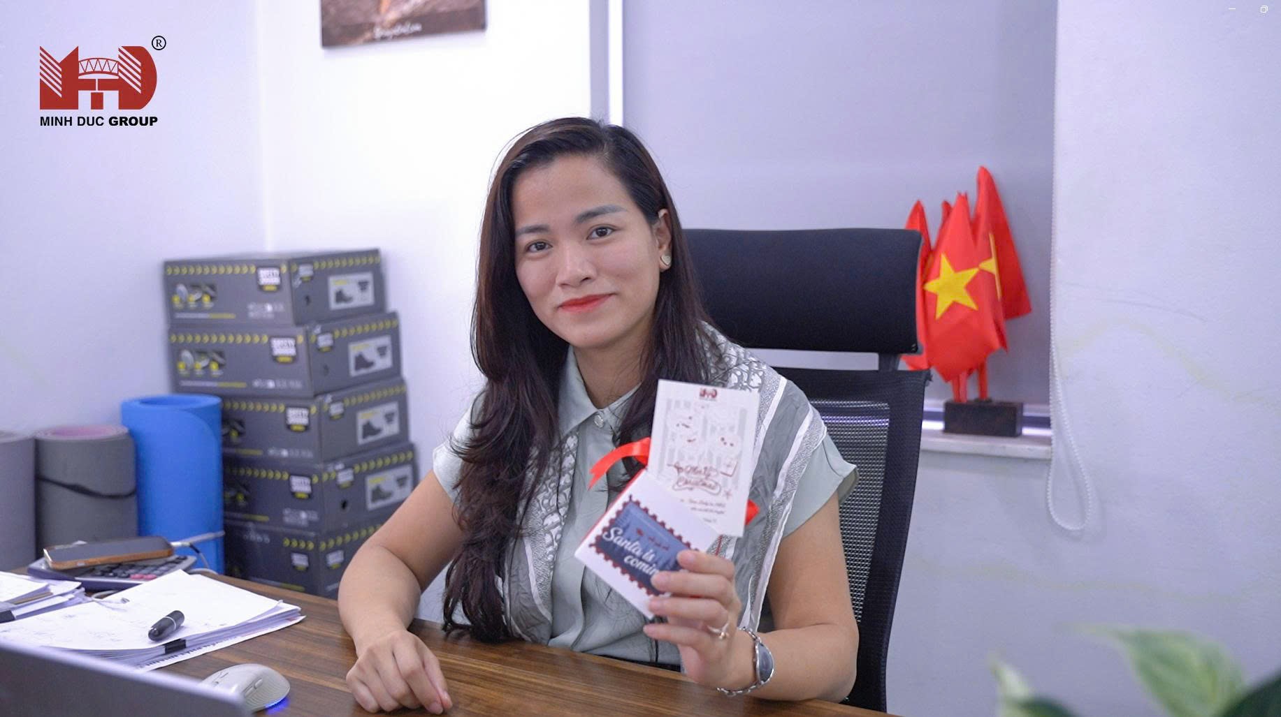 mon-qua-giang-sinh-bat-ngo