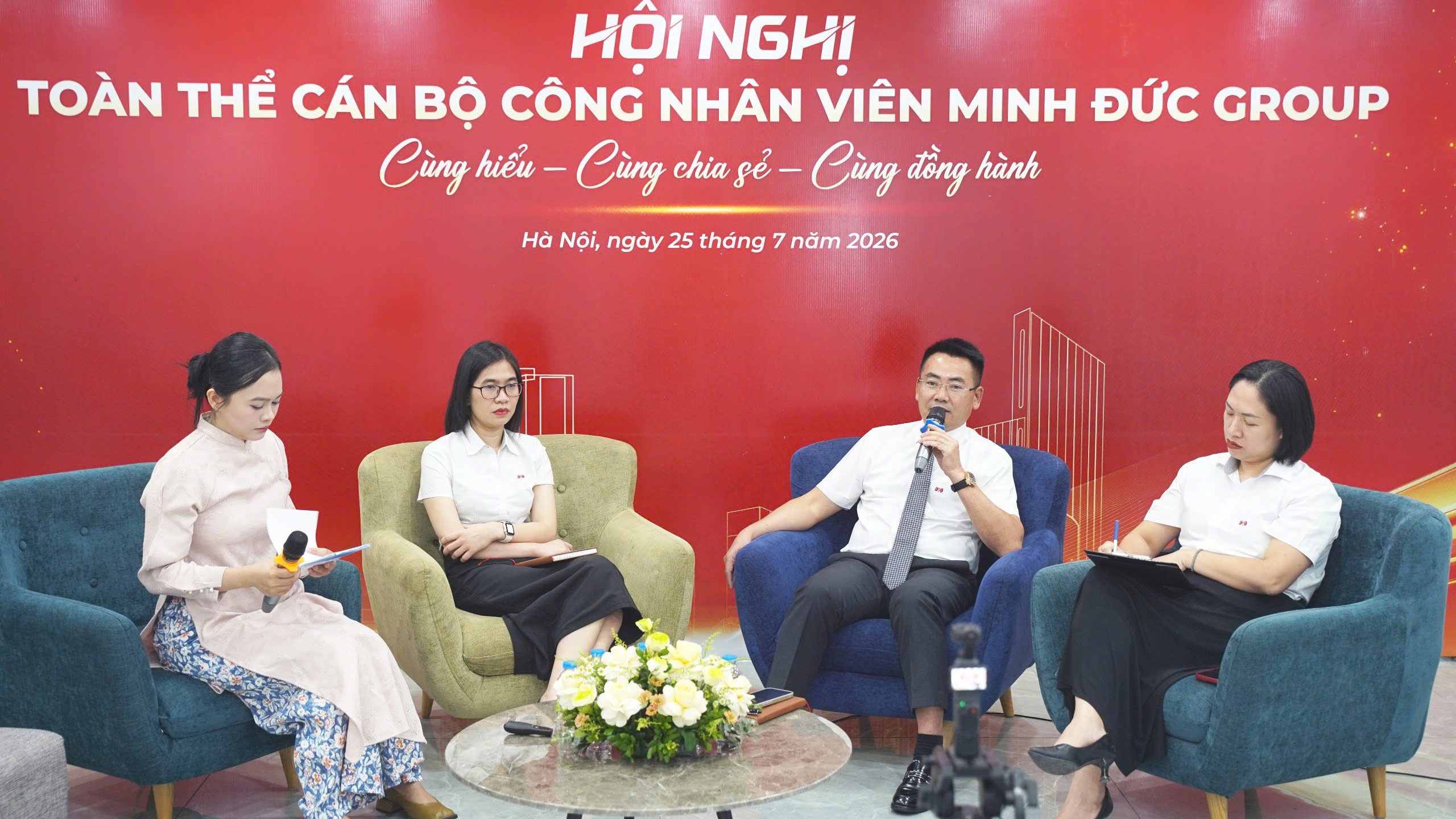 hoi nghi